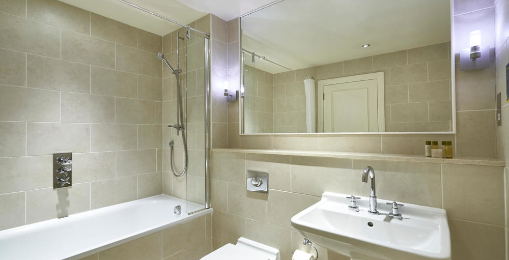 Feature double bathroom